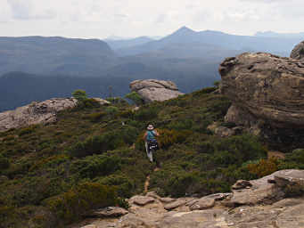 Approaching Boulder cliffs