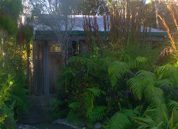 WCst Beaconstone Ecolodge Cabin